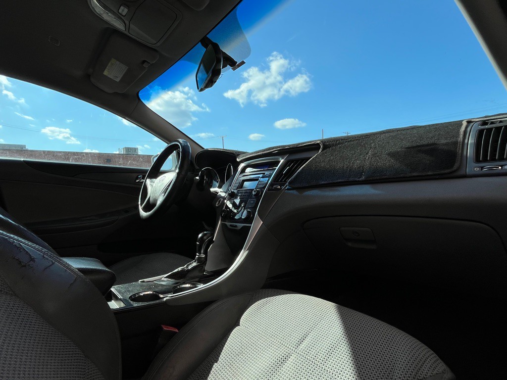 2012 Hyundai Sonata Image 14