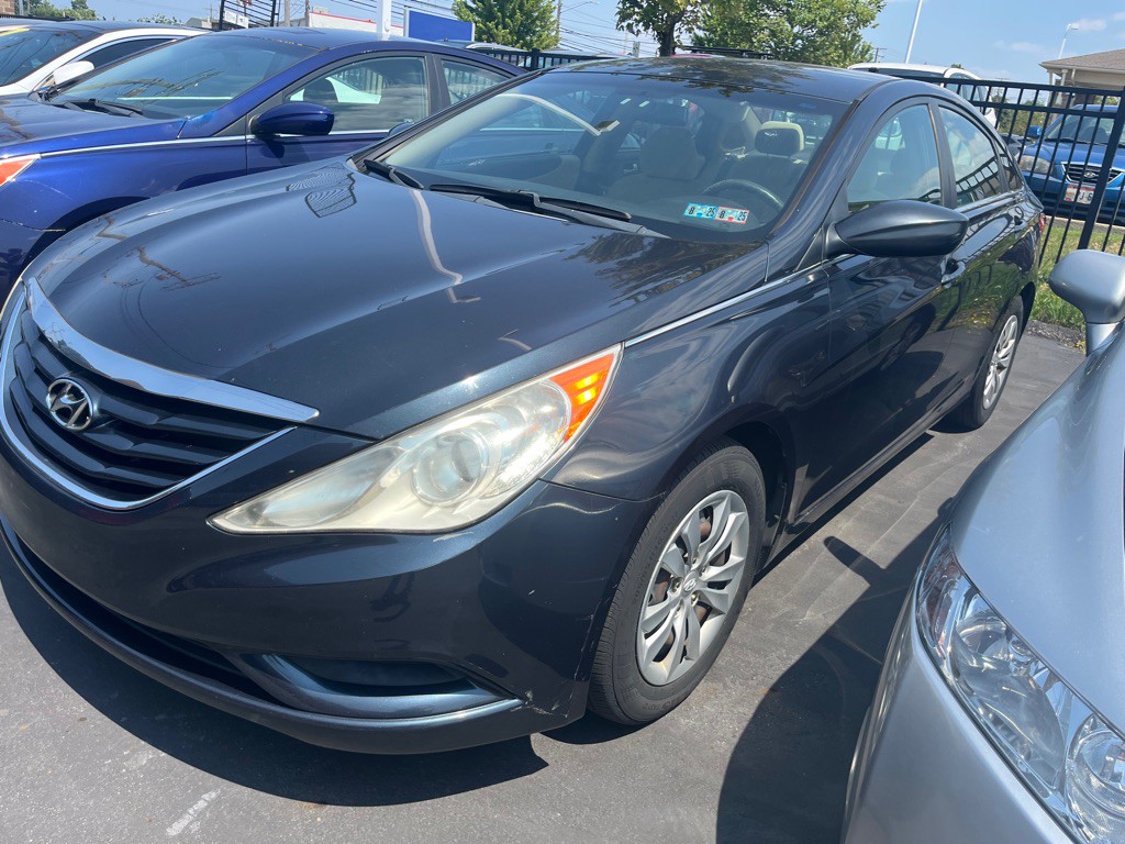 2011 Hyundai Sonata Image 3