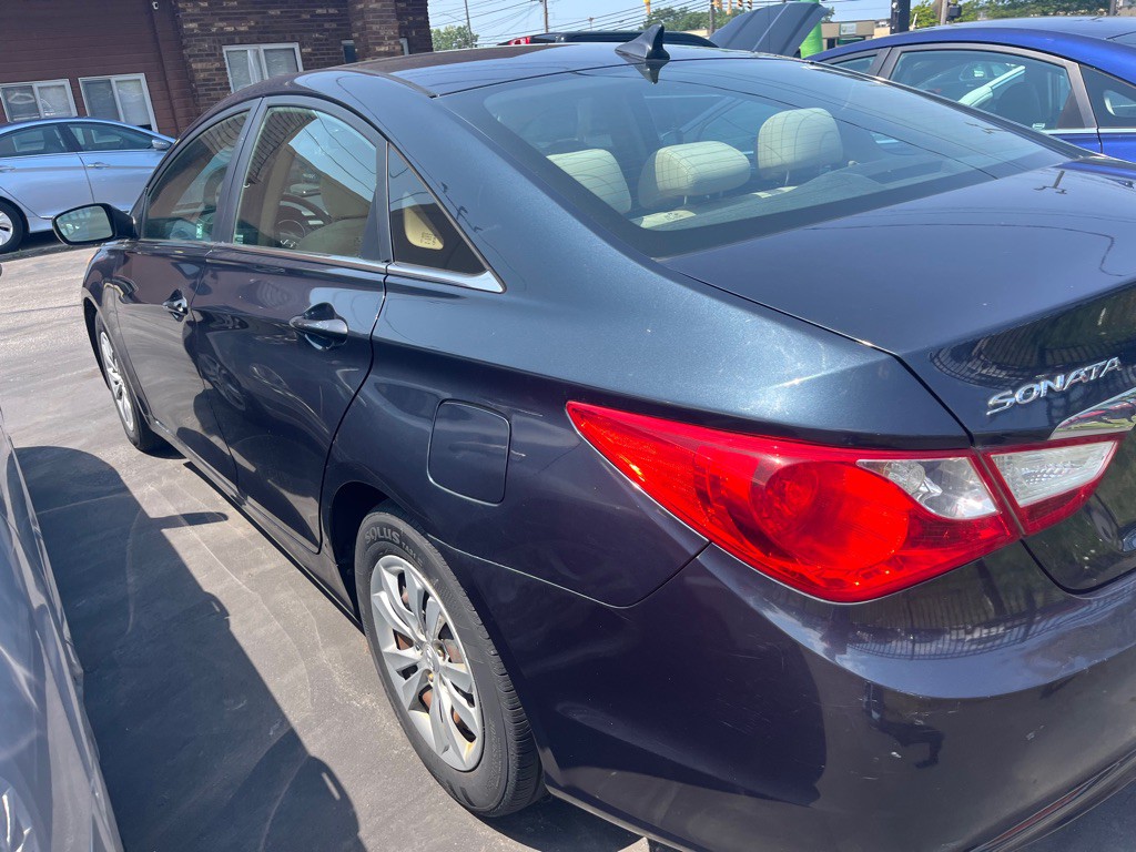2011 Hyundai Sonata Image 7