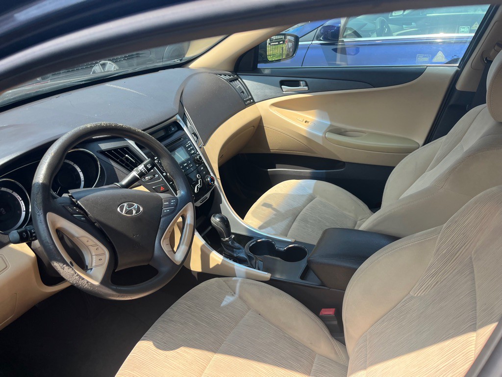 2011 Hyundai Sonata Image 8