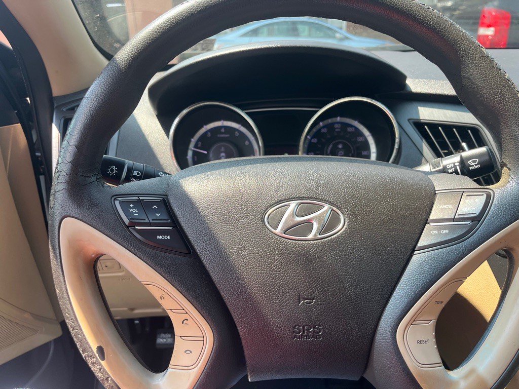 2011 Hyundai Sonata Image 11
