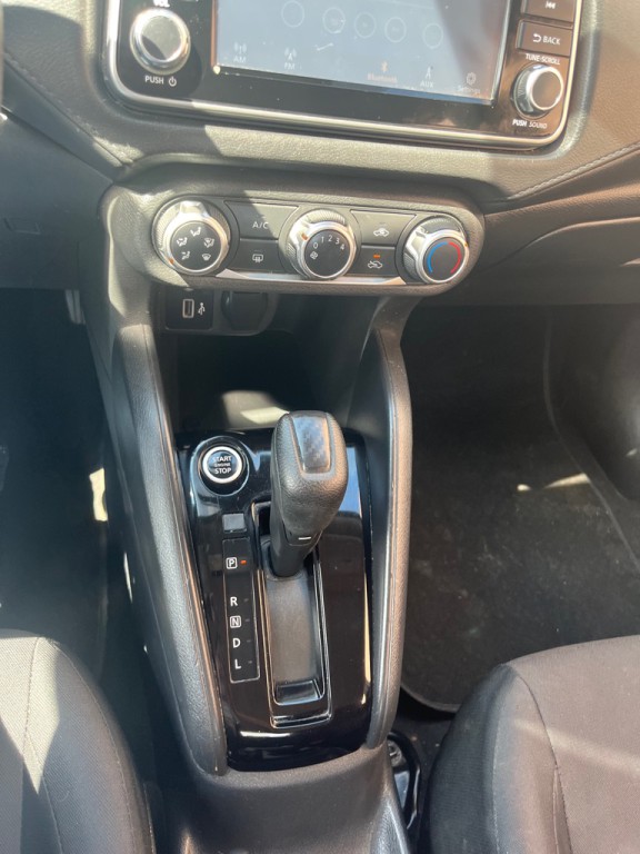 2021 Nissan Versa Image 10