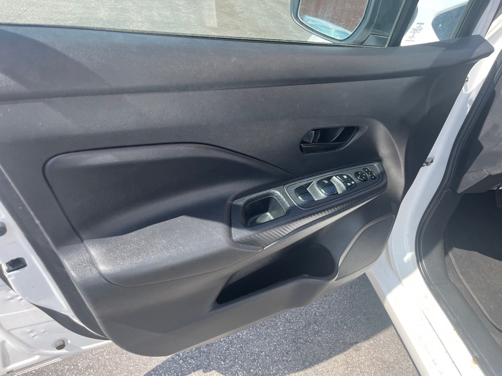 2021 Nissan Versa Image 14