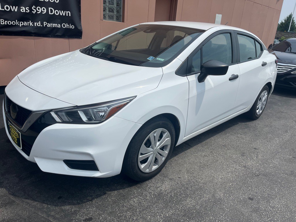 2021 Nissan Versa Image 17