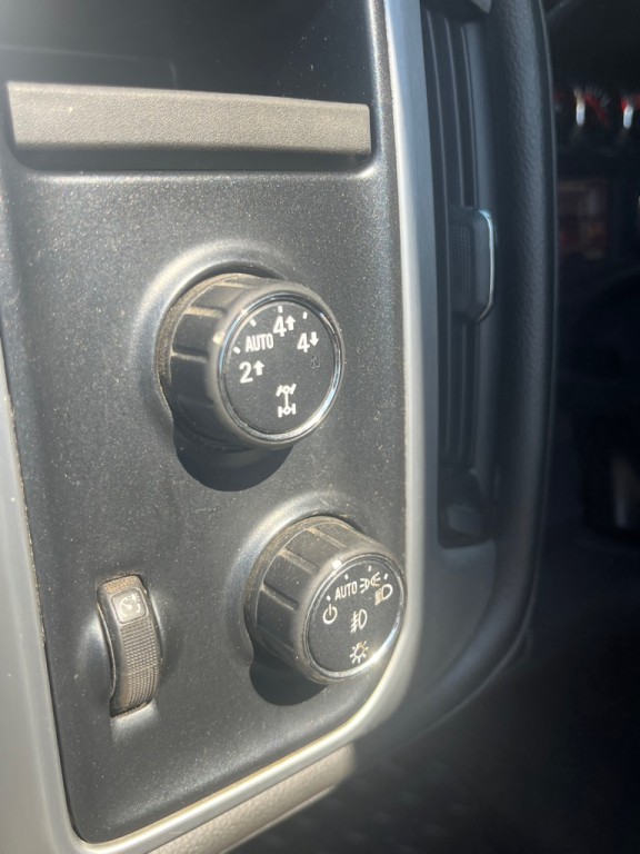 2015 GMC Sierra Image 16