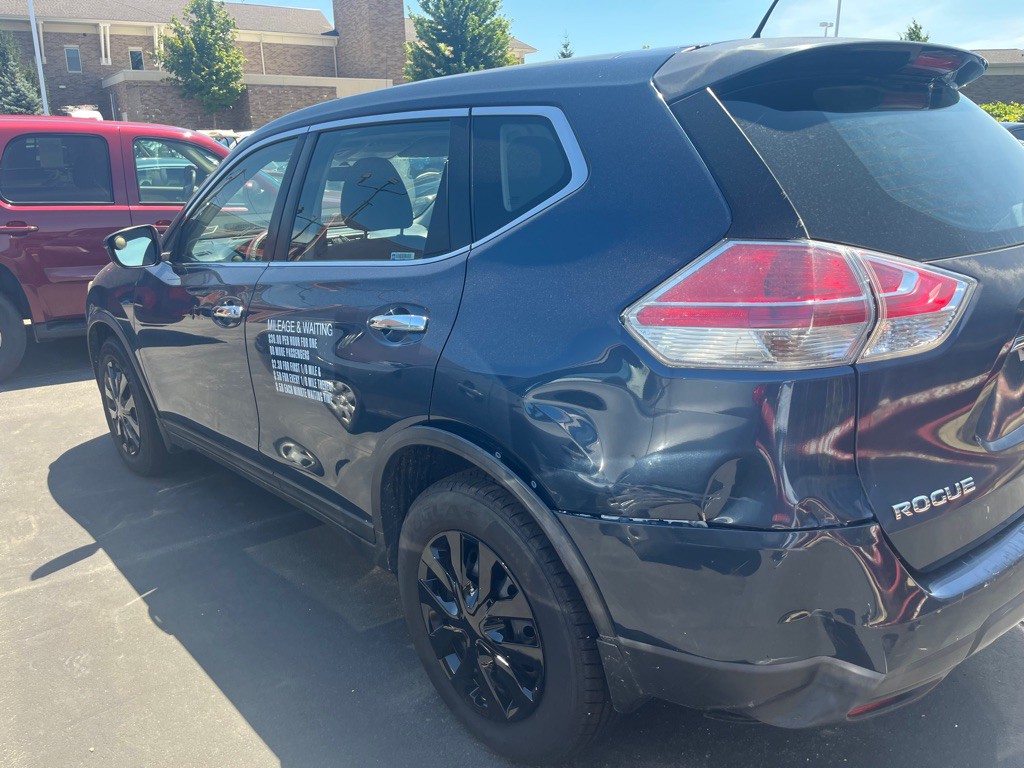 2015 Nissan Rogue Image 4