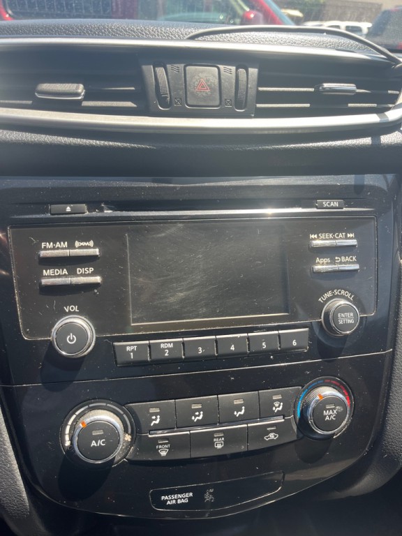 2015 Nissan Rogue Image 7