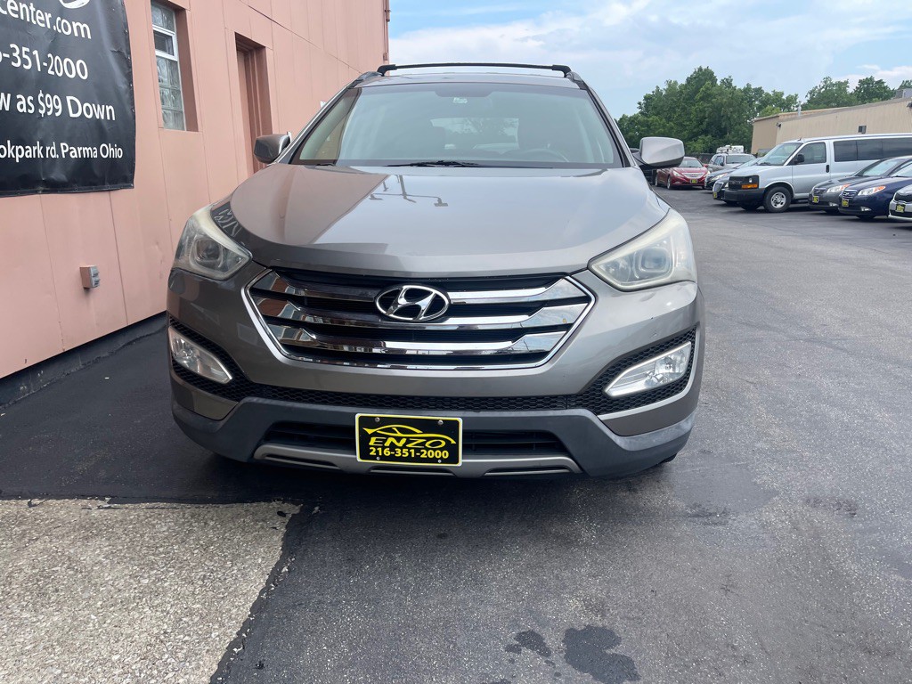 2013 Hyundai Santa Fe Sport Image 2