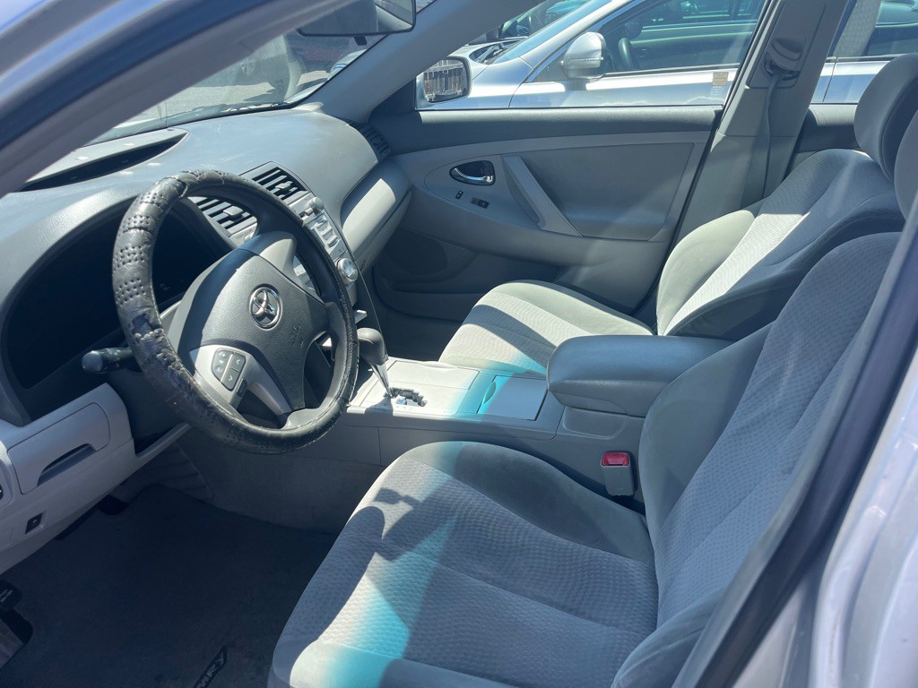 2011 Toyota Camry Image 8