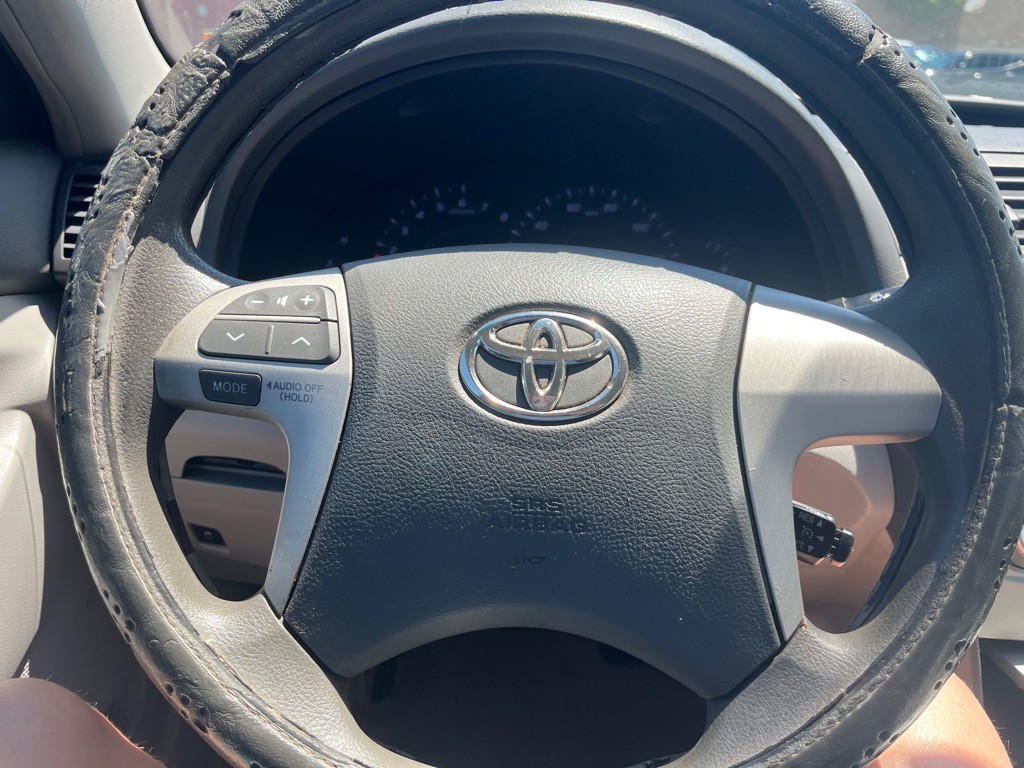 2011 Toyota Camry Image 9