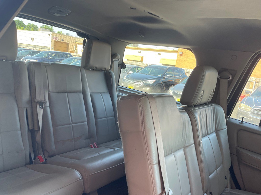2007 Lincoln Navigator Image 10