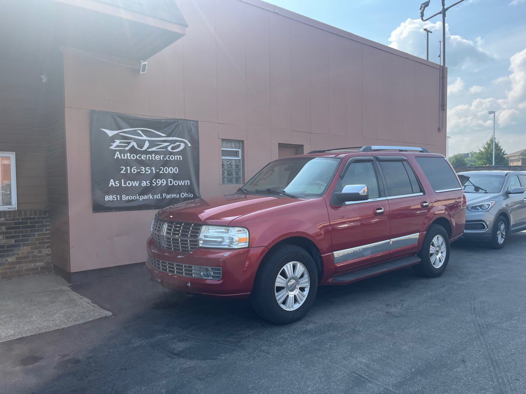 2007 Lincoln Navigator Image 2