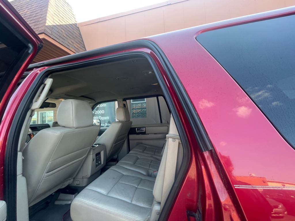 2007 Lincoln Navigator Image 7