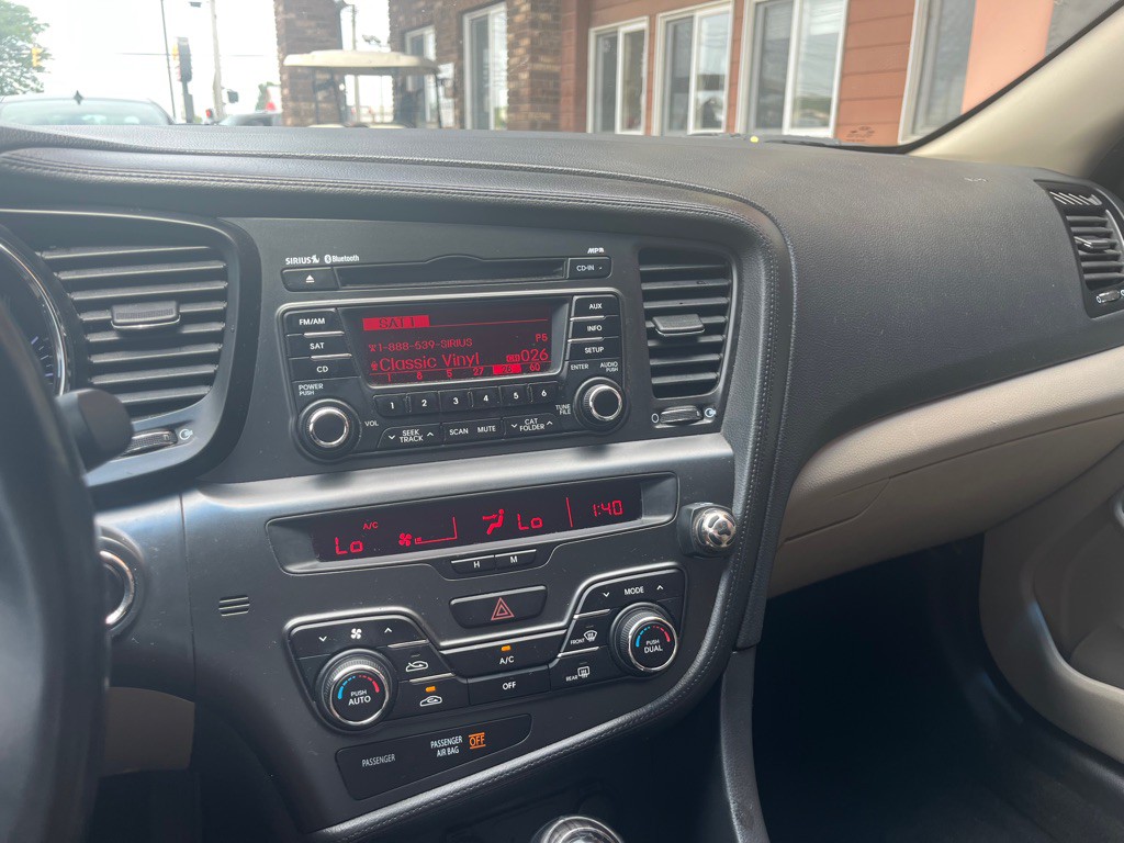 2012 Kia Optima Image 10