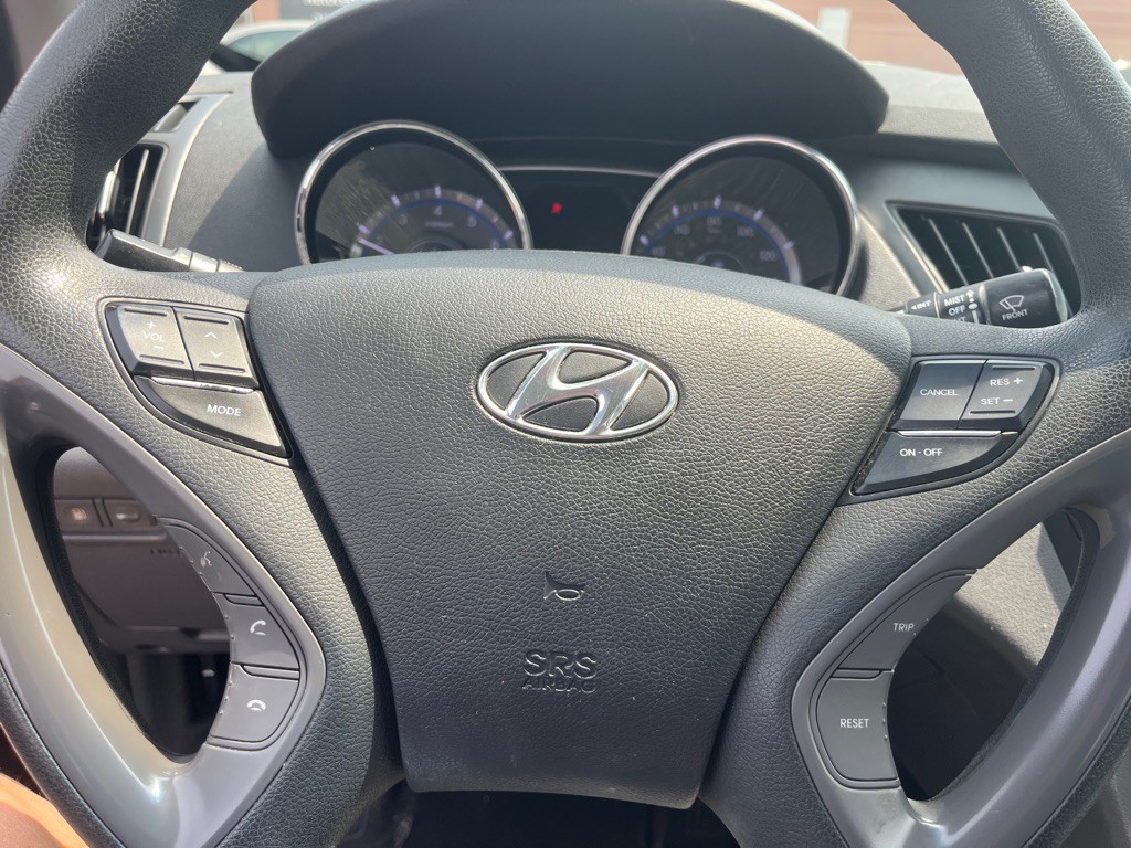 2013 Hyundai Sonata Image 9