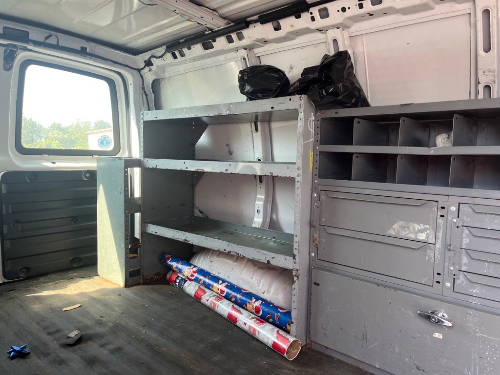 2009 Chevrolet Express Image 7