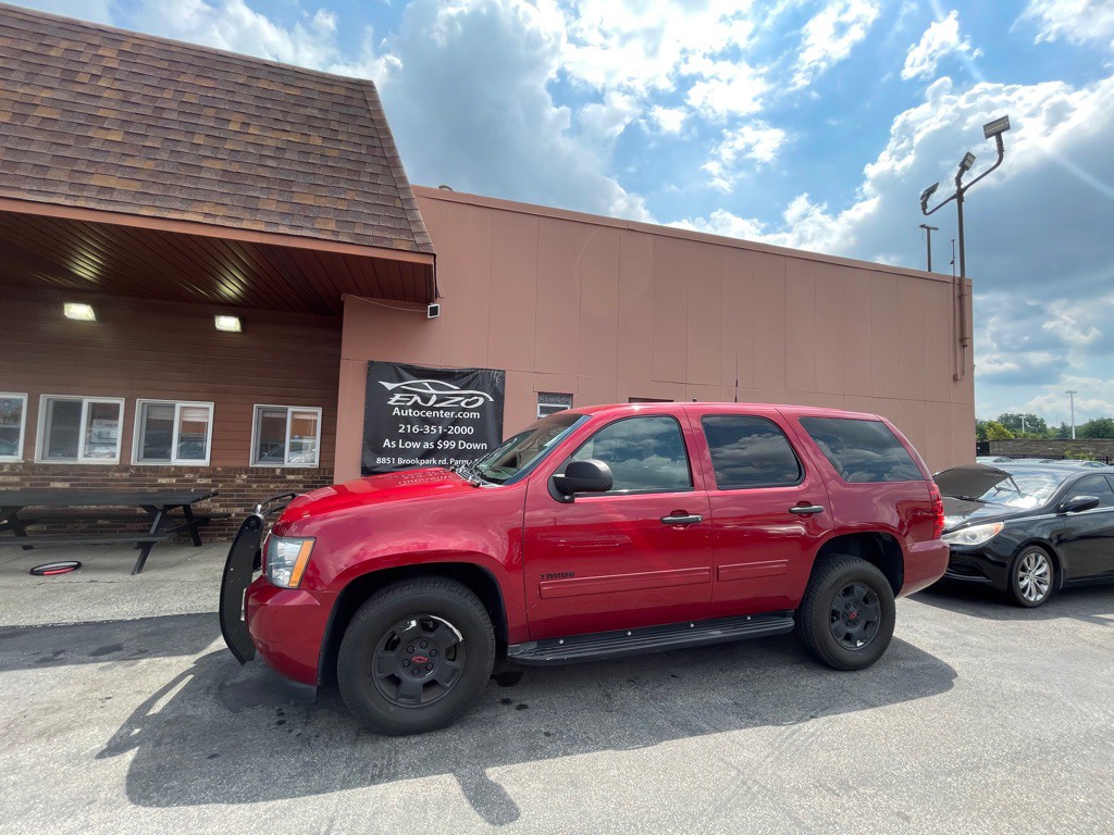 2014 Chevrolet Tahoe Image 2