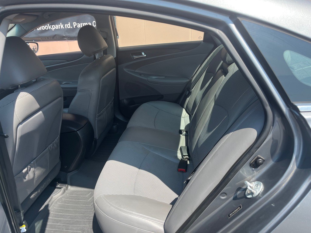 2013 Hyundai Sonata Image 9