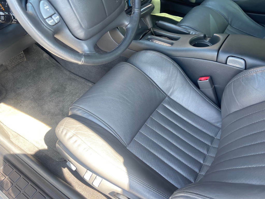 1998 Pontiac Firebird Image 31