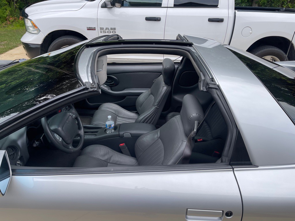 1998 Pontiac Firebird Image 9
