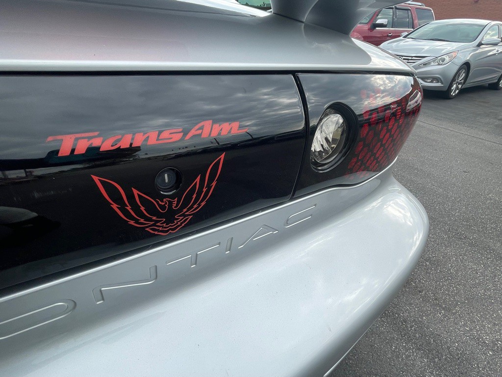 1998 Pontiac Firebird Image 23