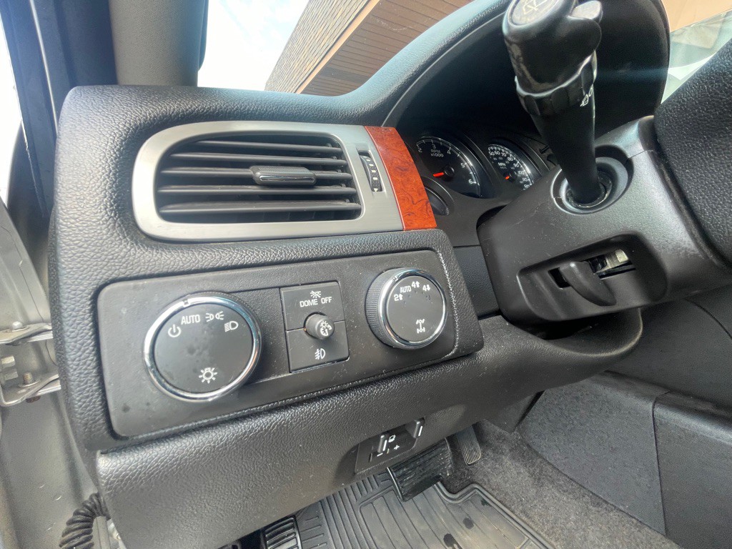 2014 Chevrolet Tahoe Image 14