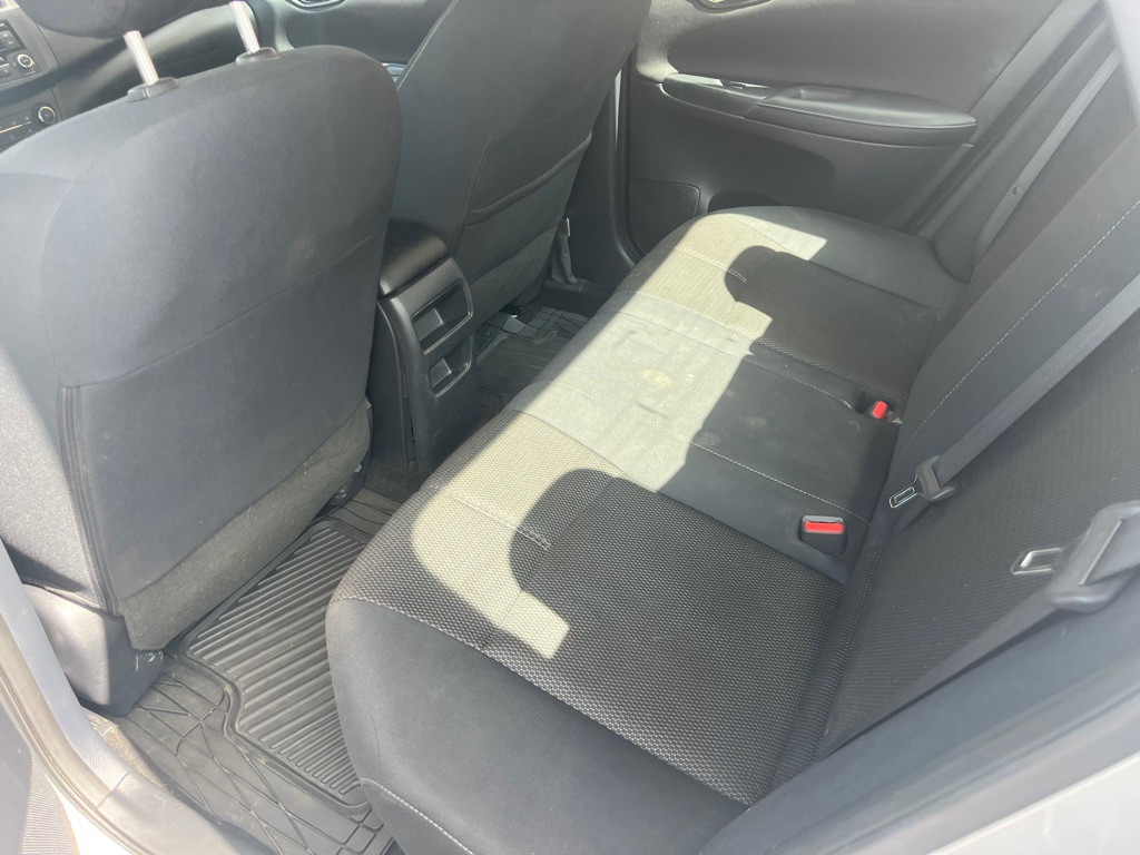 2017 Nissan Sentra Image 3