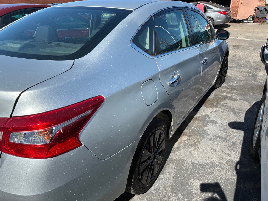 2017 Nissan Sentra Image 11