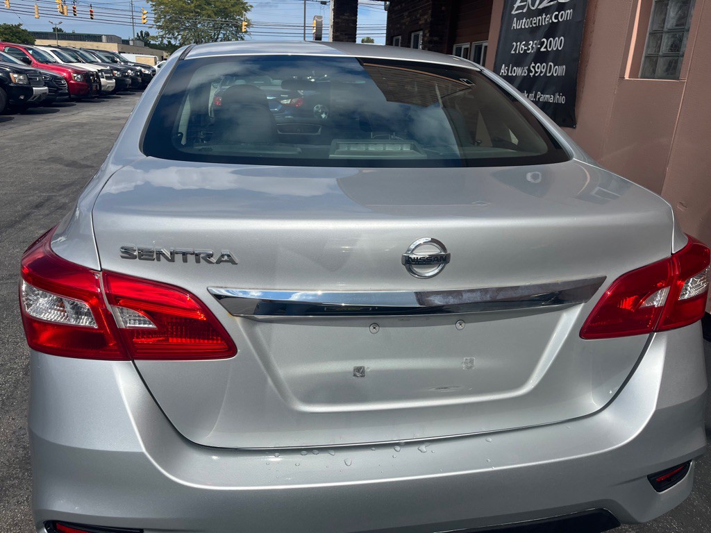 2017 Nissan Sentra Image 3