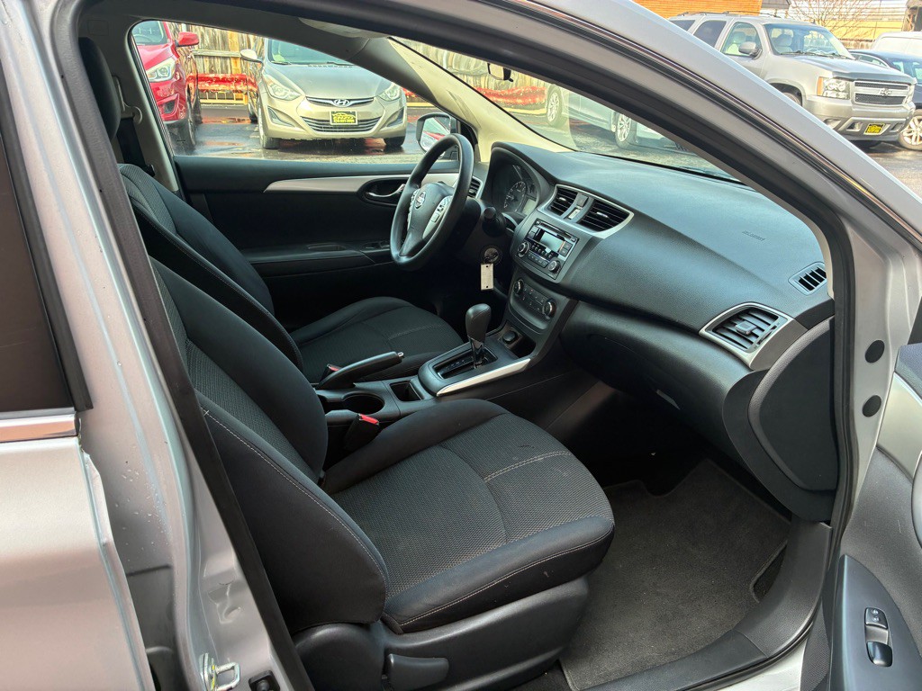 2017 Nissan Sentra Image 17