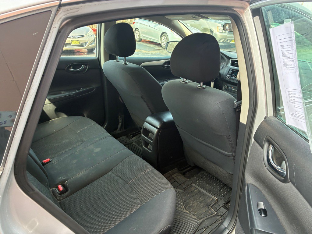 2017 Nissan Sentra Image 18