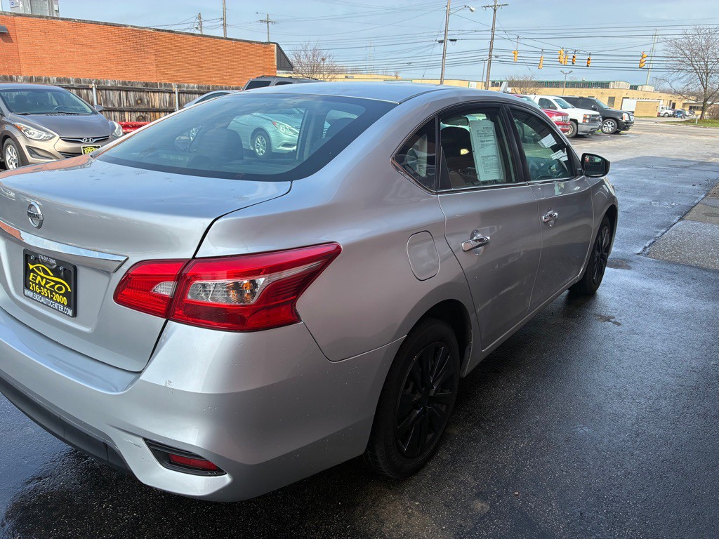 2017 Nissan Sentra Image 19