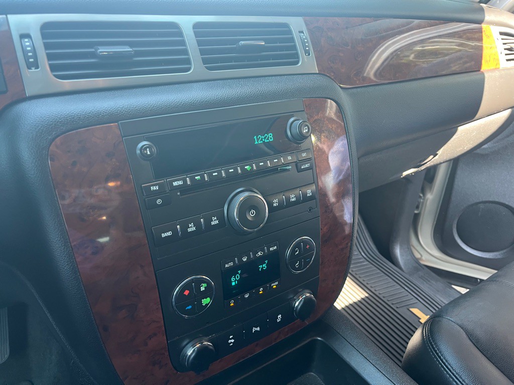 2013 Chevrolet Tahoe Image 17