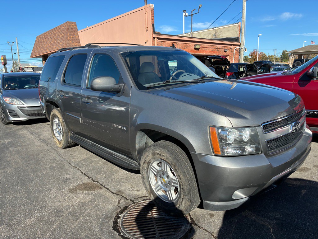 2008 Chevrolet Tahoe Image 2