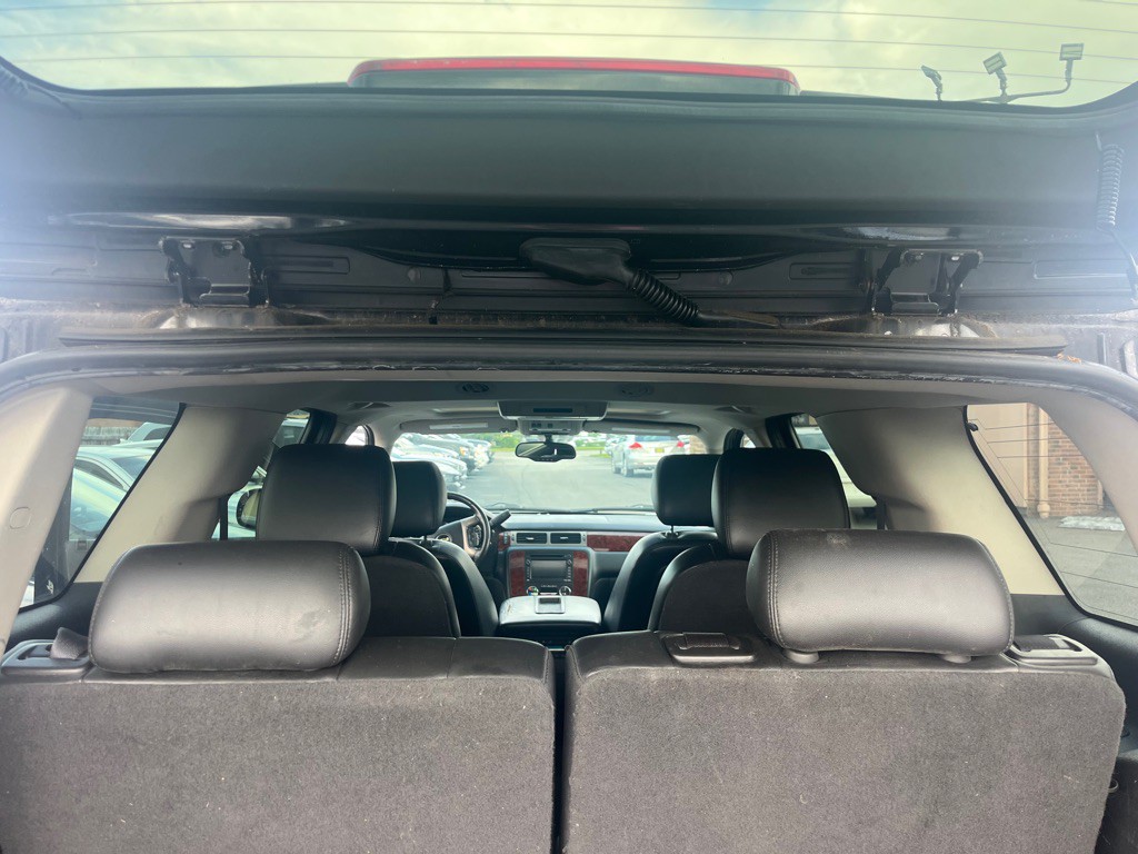 2011 Chevrolet Tahoe Image 11