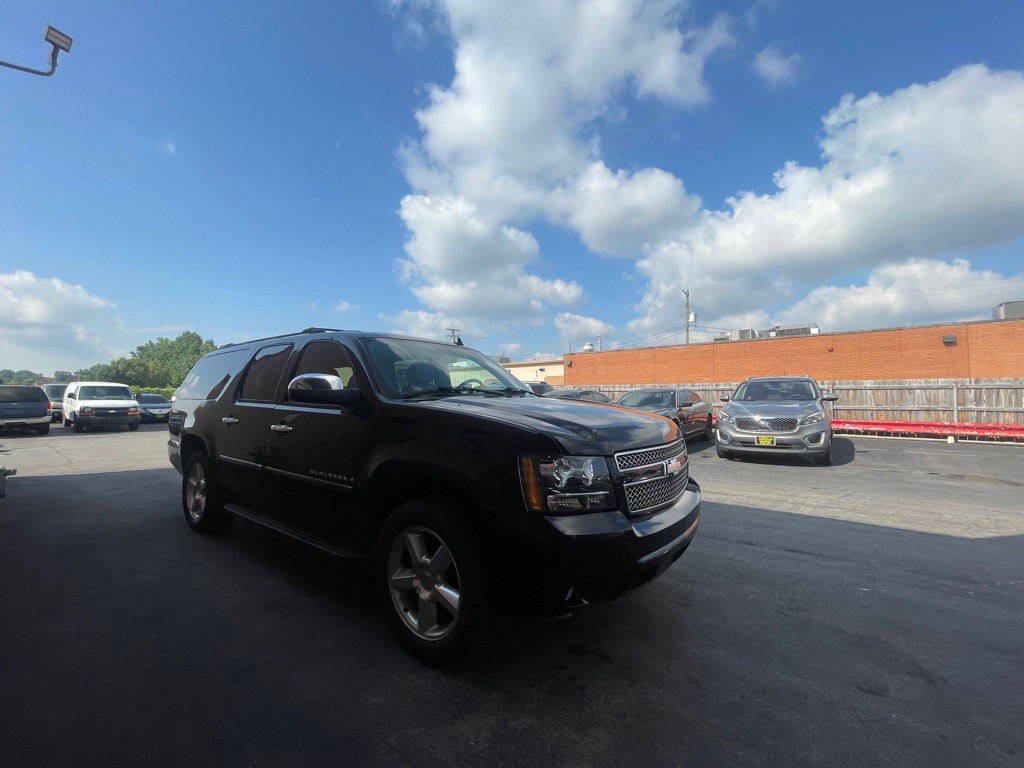 2008 Chevrolet Suburban Image 4