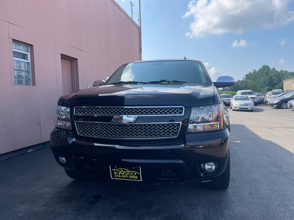 2008 Chevrolet Suburban Image 11