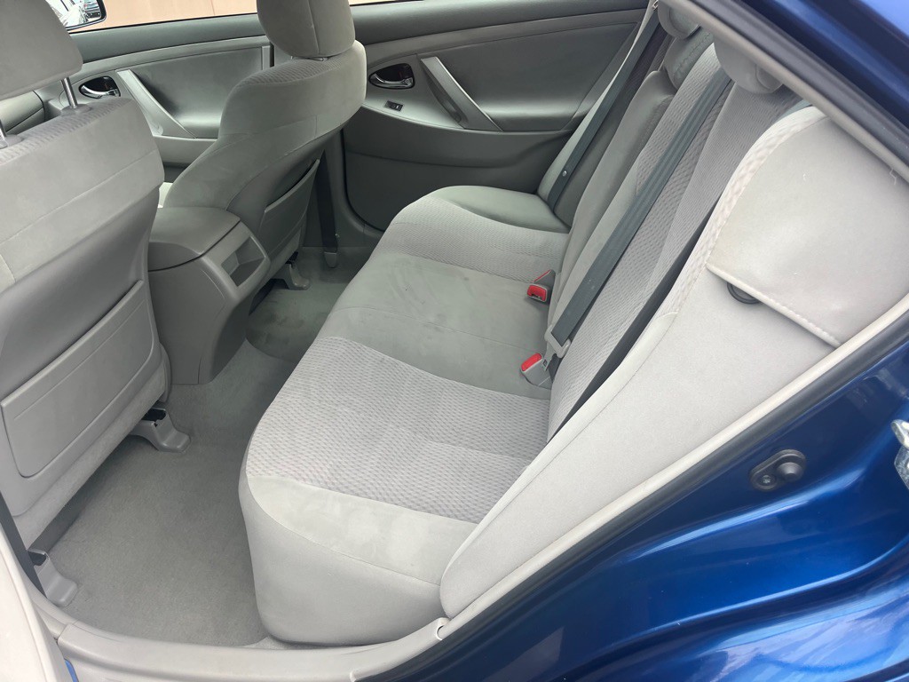 2011 Toyota Camry Image 8