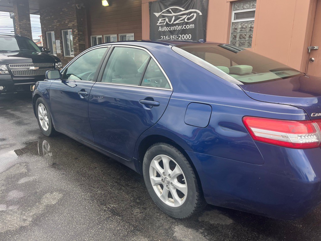 2011 Toyota Camry Image 14