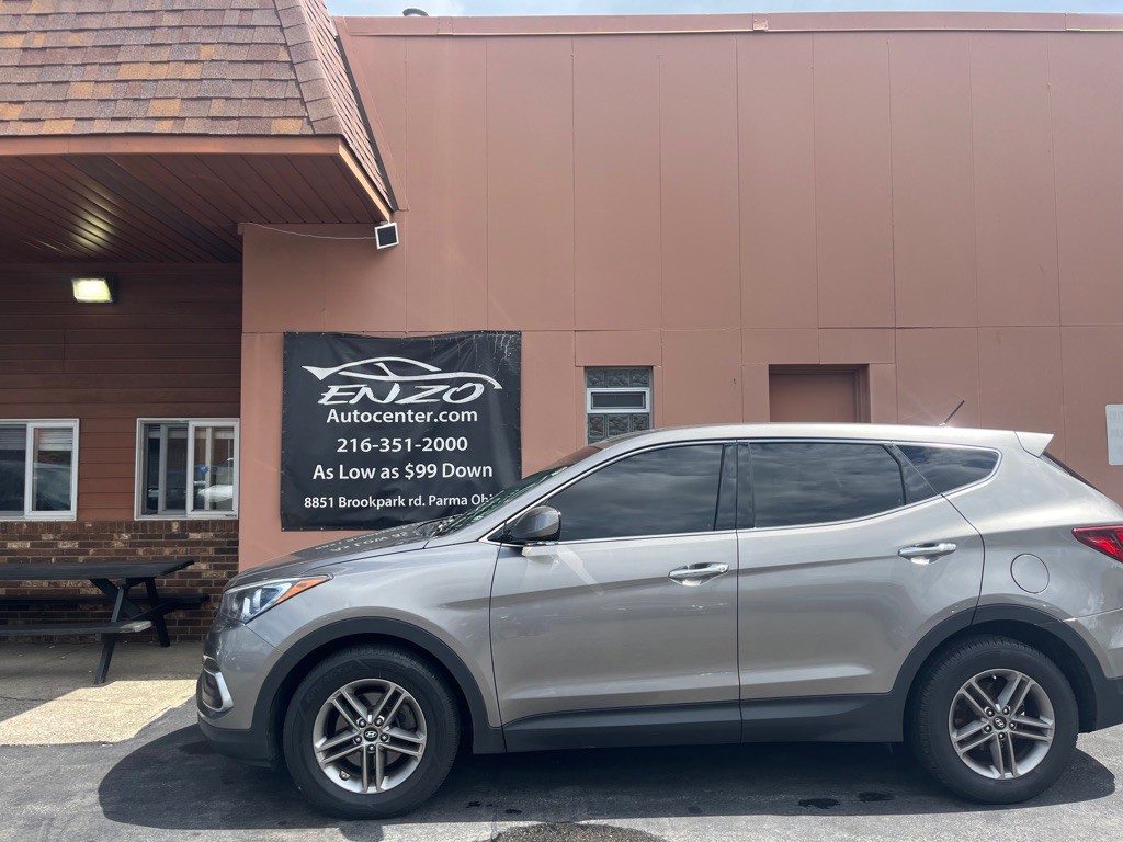 2018 Hyundai Santa Fe Sport Image 2