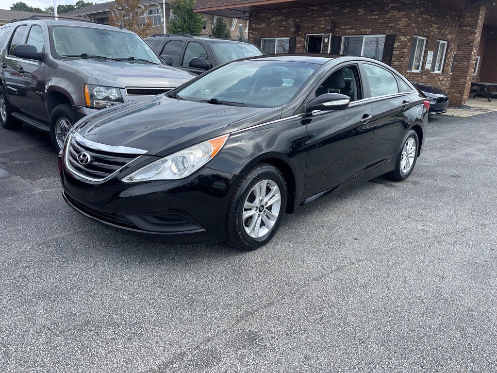 2014 Hyundai Sonata Image 1