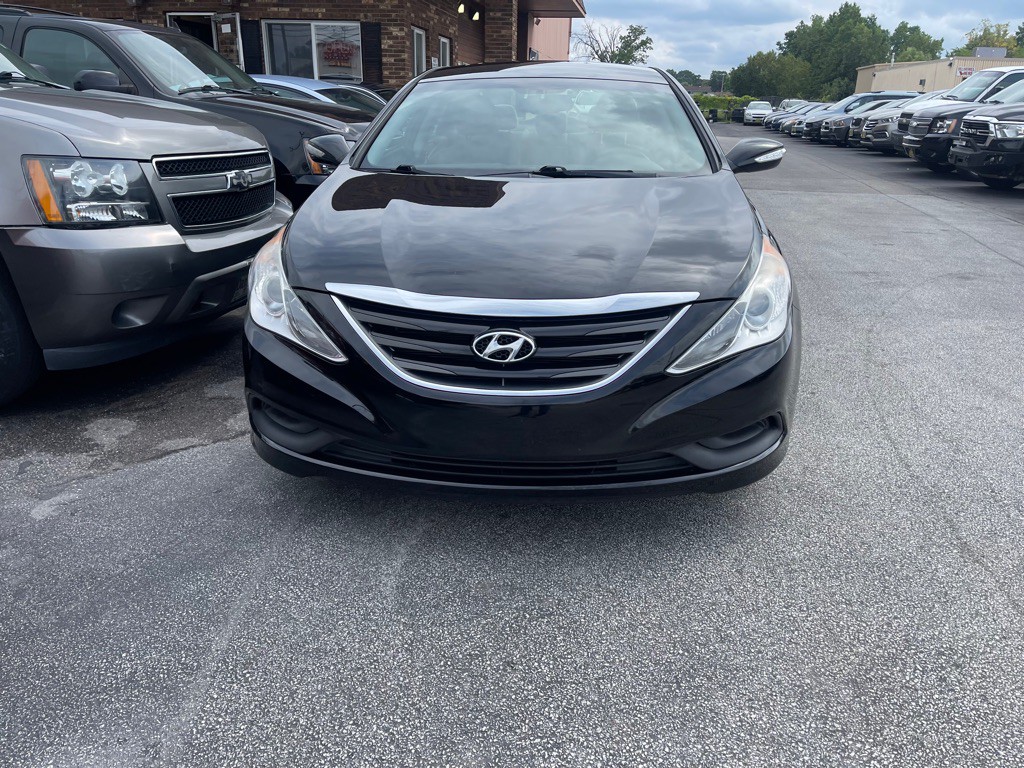 2014 Hyundai Sonata Image 2