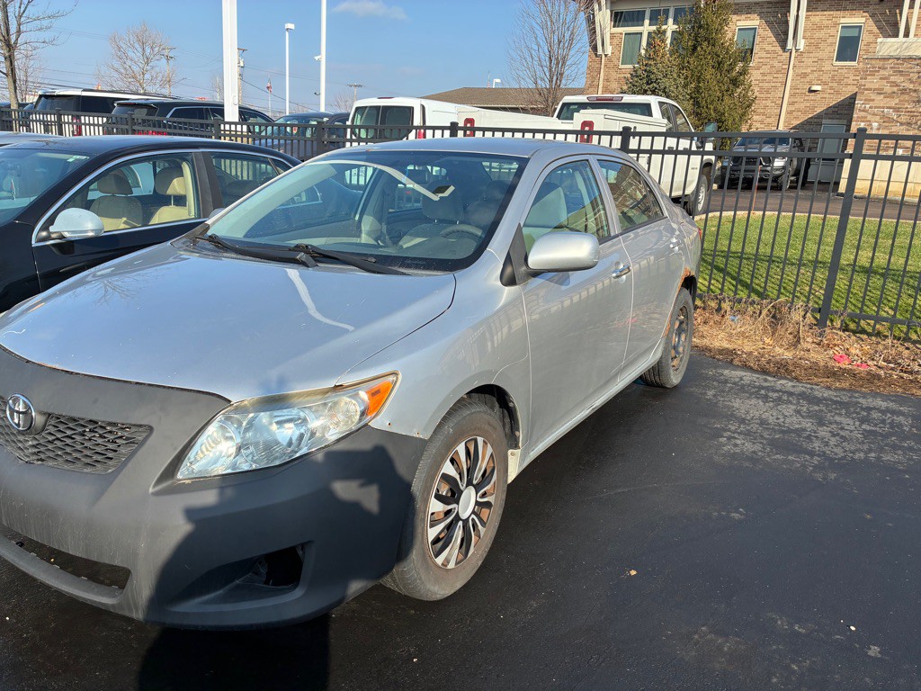 2010 Toyota Corolla Image 1