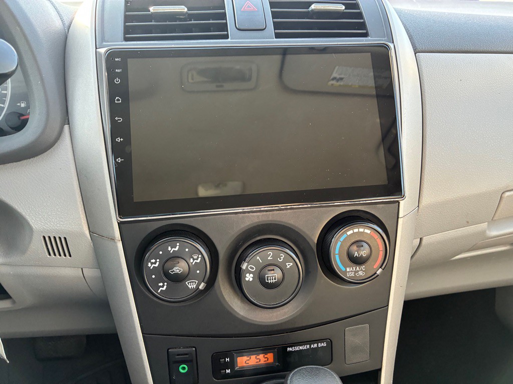 2010 Toyota Corolla Image 9