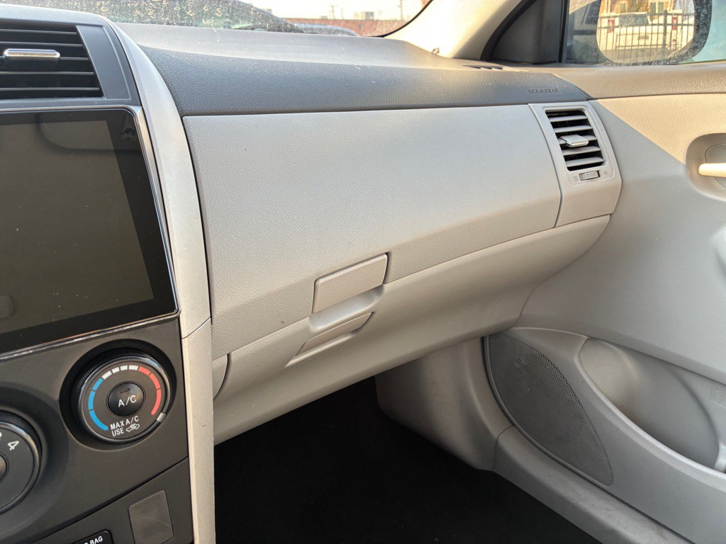 2010 Toyota Corolla Image 10