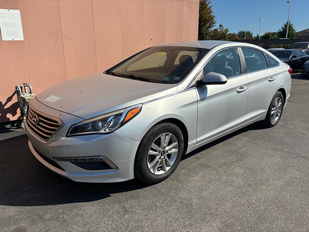 2015 Hyundai Sonata Image 1