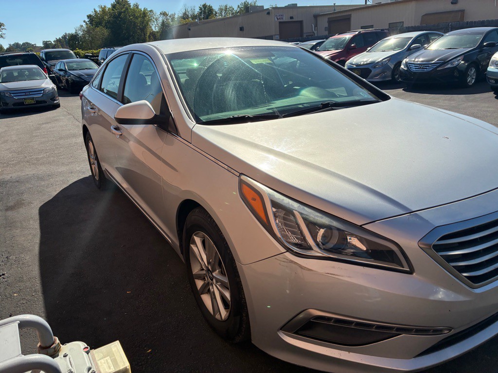 2015 Hyundai Sonata Image 4