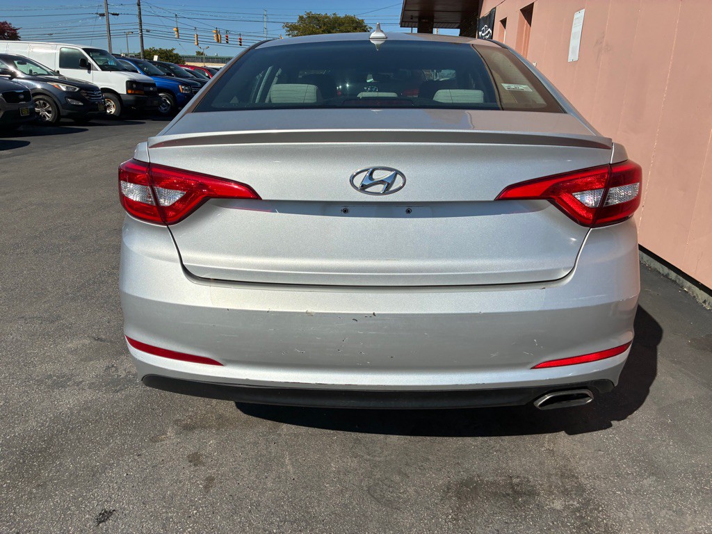 2015 Hyundai Sonata Image 6