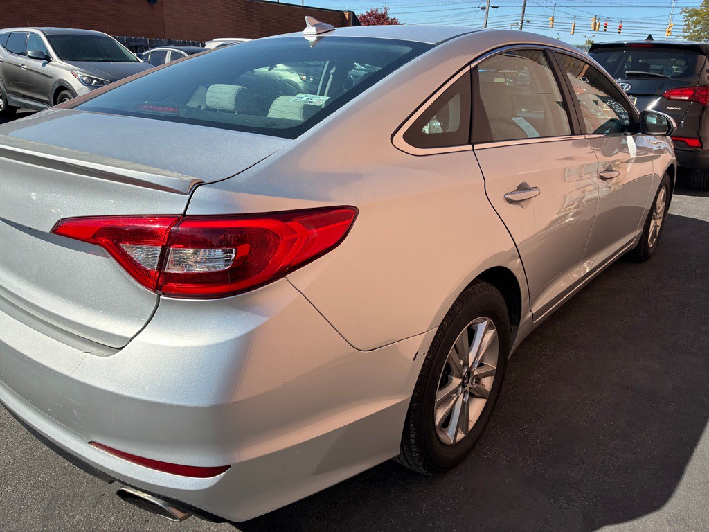 2015 Hyundai Sonata Image 7