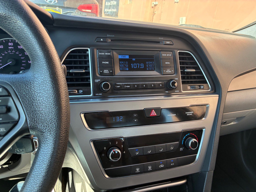 2015 Hyundai Sonata Image 11